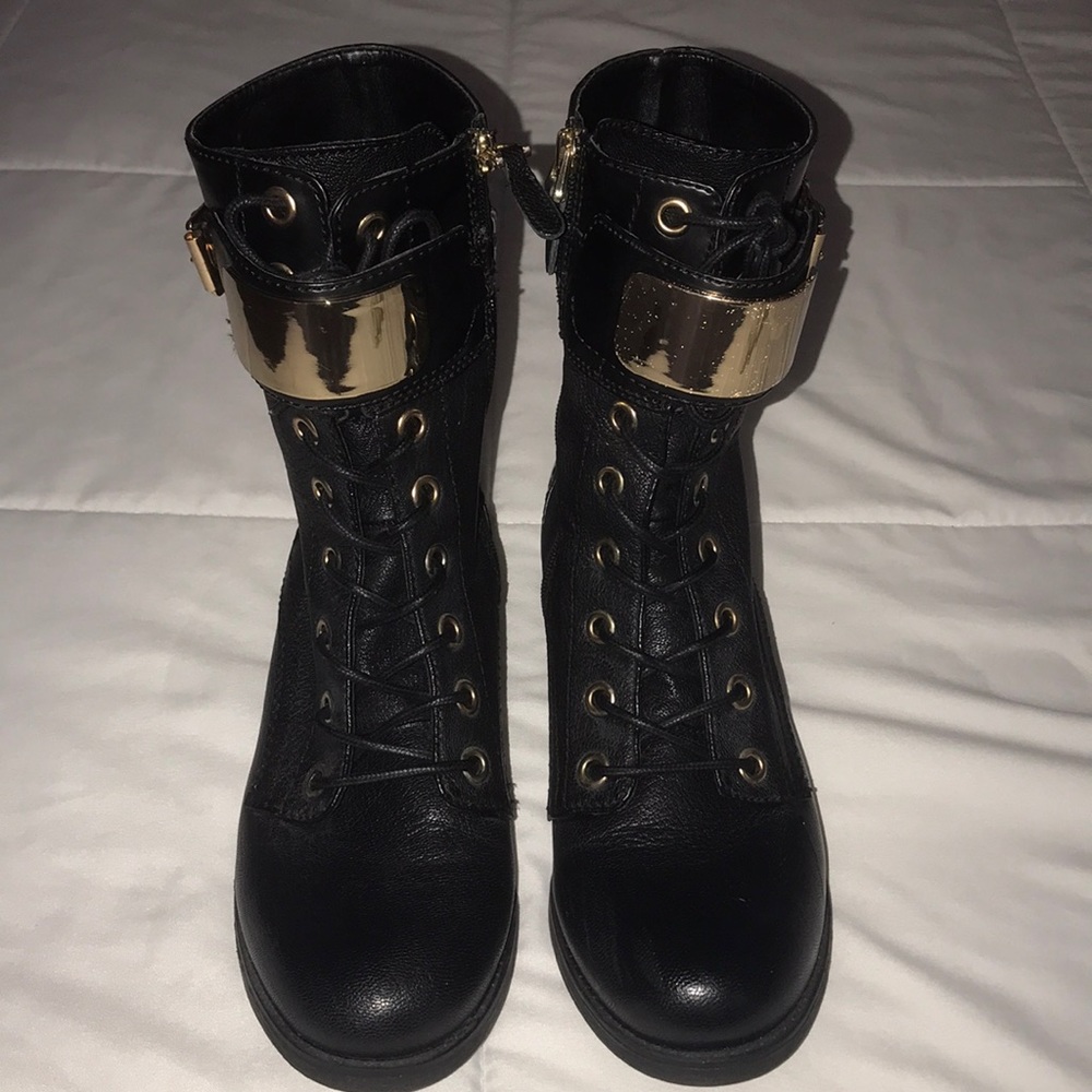 Guess black boots with gold accent ls
